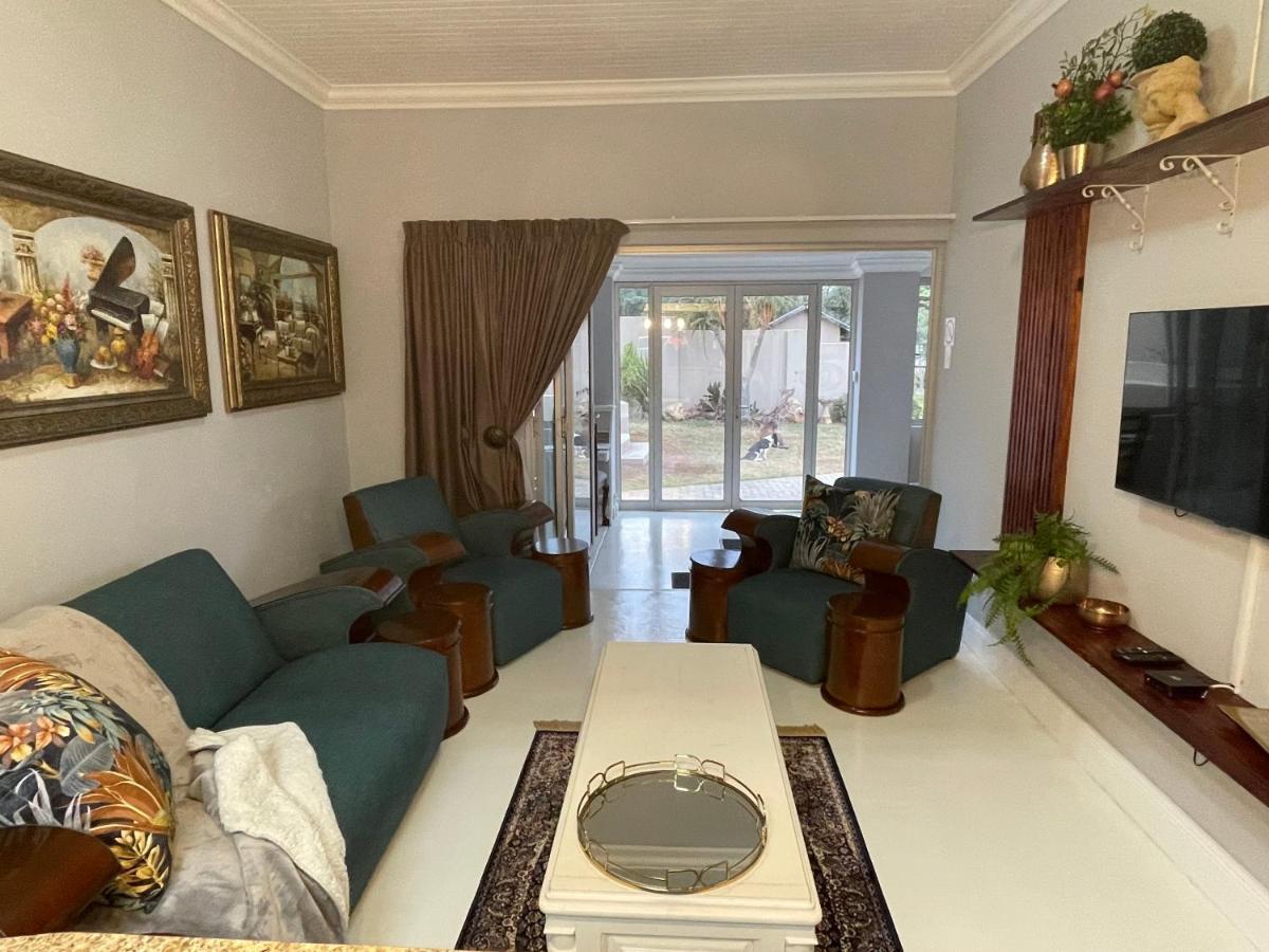 Jelani Guest House 화이트 리버 외부 사진
